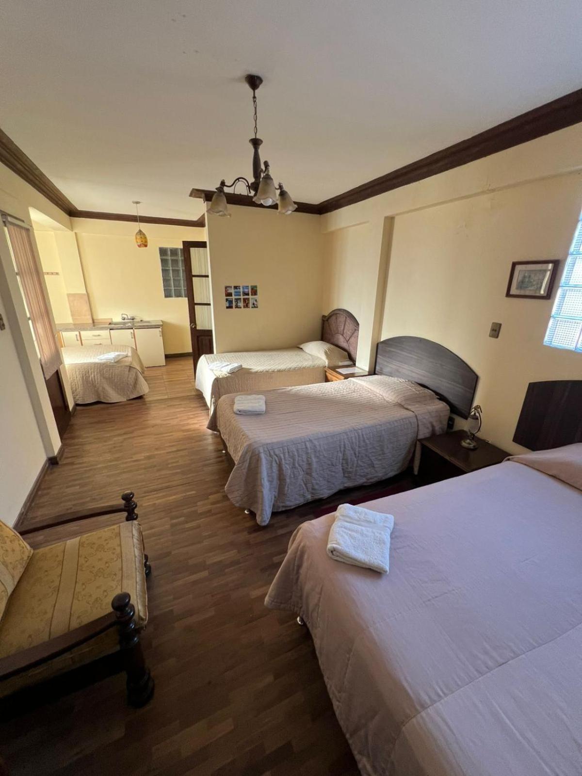 La Culta Centro Cultural Y Hostal Sucre Eksteriør bilde