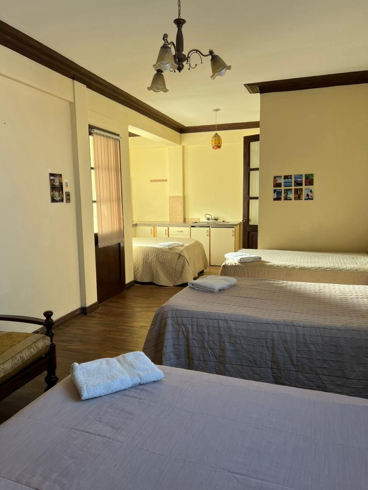 La Culta Centro Cultural Y Hostal Sucre Eksteriør bilde